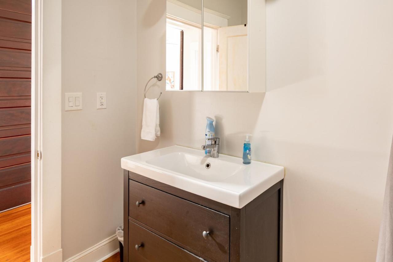 Contemporary 3-Bedroom Home With Balcony In Rva Richmond Exterior foto